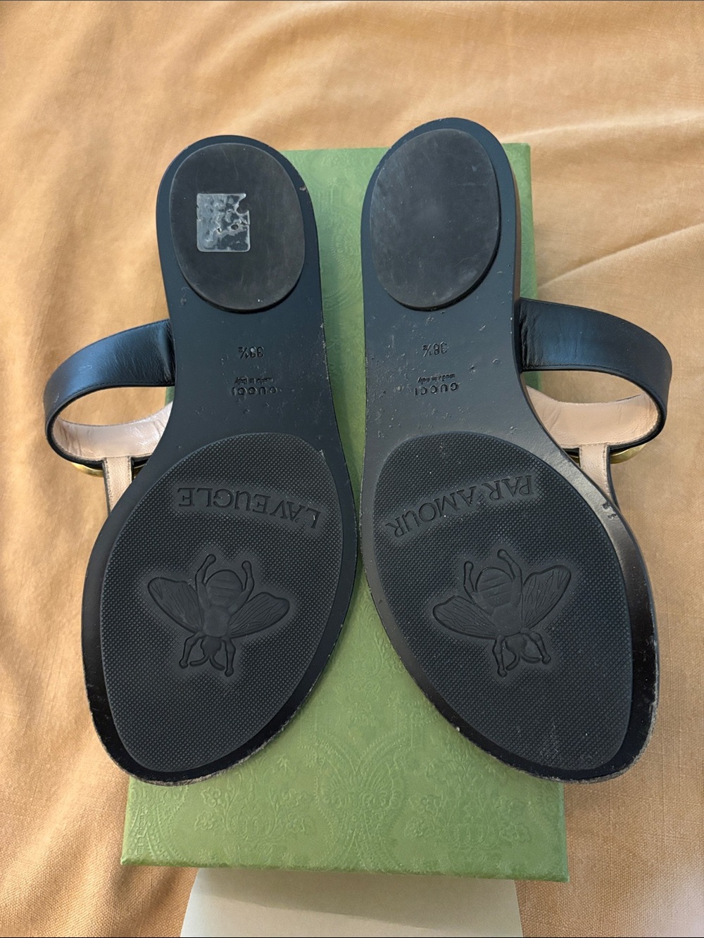 Gucci Black Leather Thong Sandals with Gold Double G - Picture 4 of 9